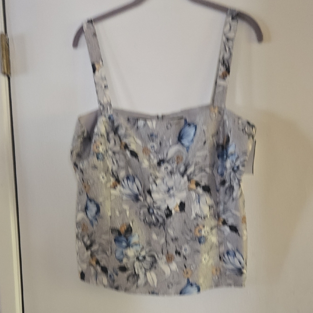 Dana Buchman 100 Percent Silk Blue and White Floral Top And Pants Set - Picture 8 of 13